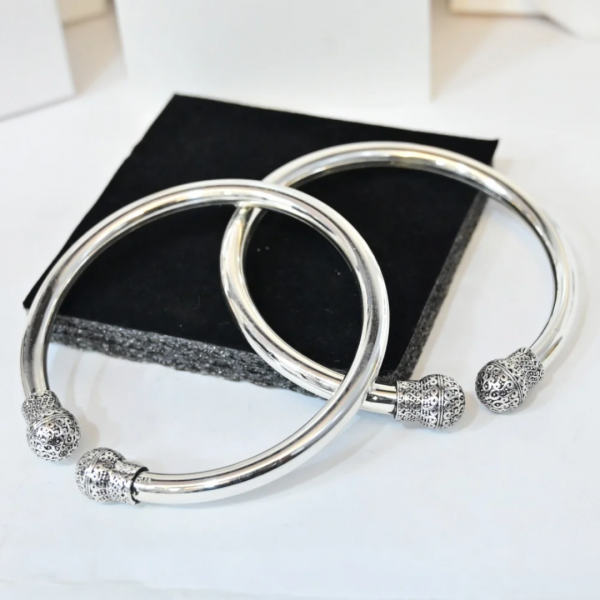 Ladies Kada